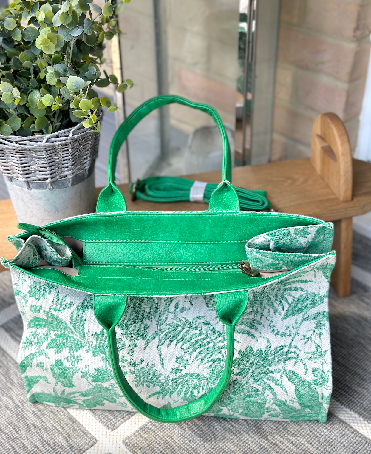 Made in Italy Green Tapestry Wood Print Bag