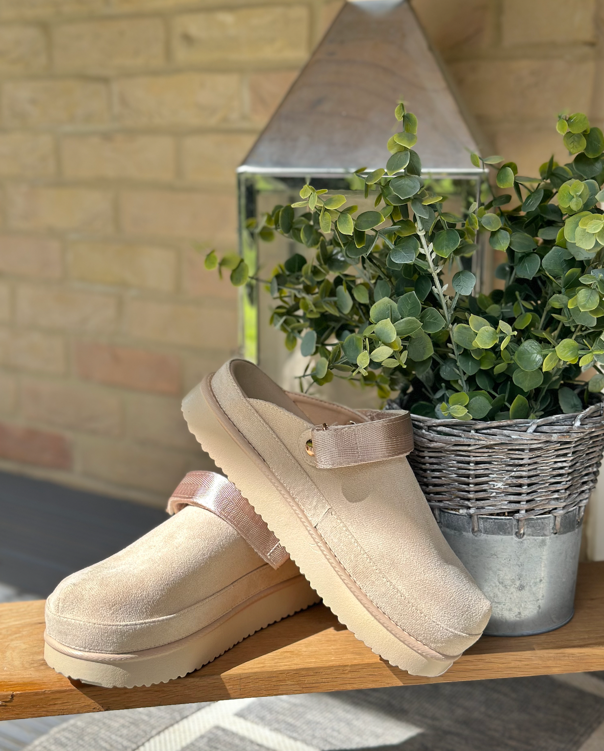 Beige Chunky Sling Back Closed Toe Clogs