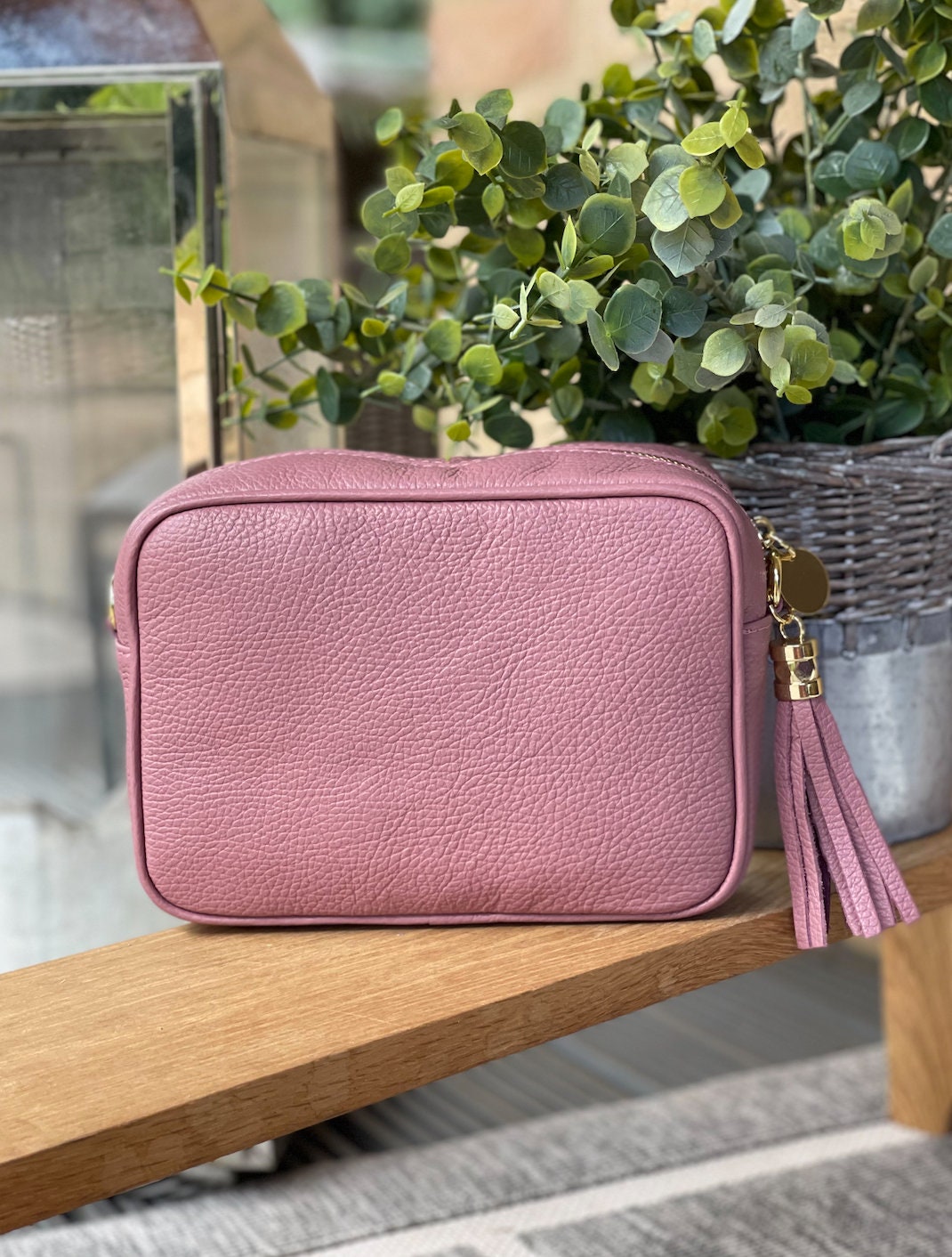 Made in Italy Rose Pink Genuine Leather Gold Side Tassel Leather Camera Bag Crossbody Bag Handbag Crossbody Strap