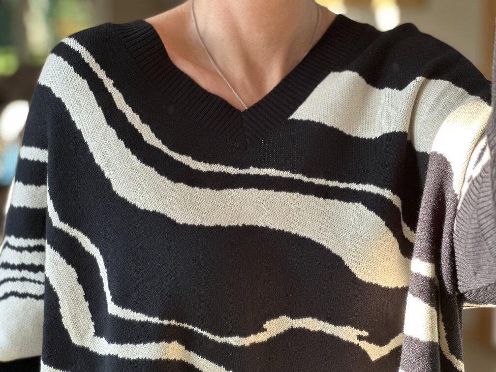 Made in Italy Knitted V Neck Black and White Swirl Pattern Jumper, Pullover